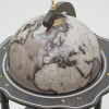 L'alliance du design contemporain et du savoir-faire Zoffoli : le globe Lapis, une pièce de qualité pour votre décor.